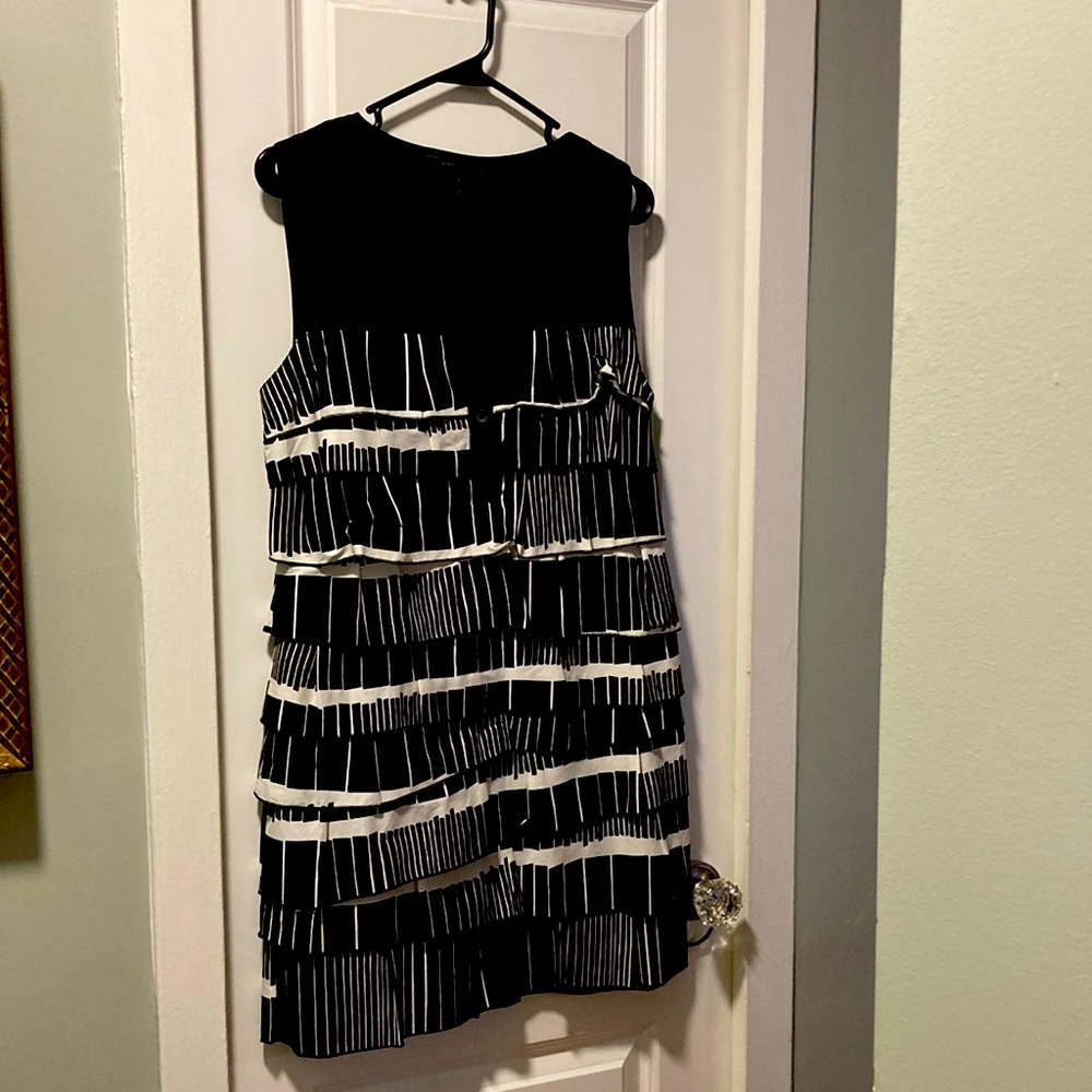 BCBGMAXAZRIA black and white ruffled dress